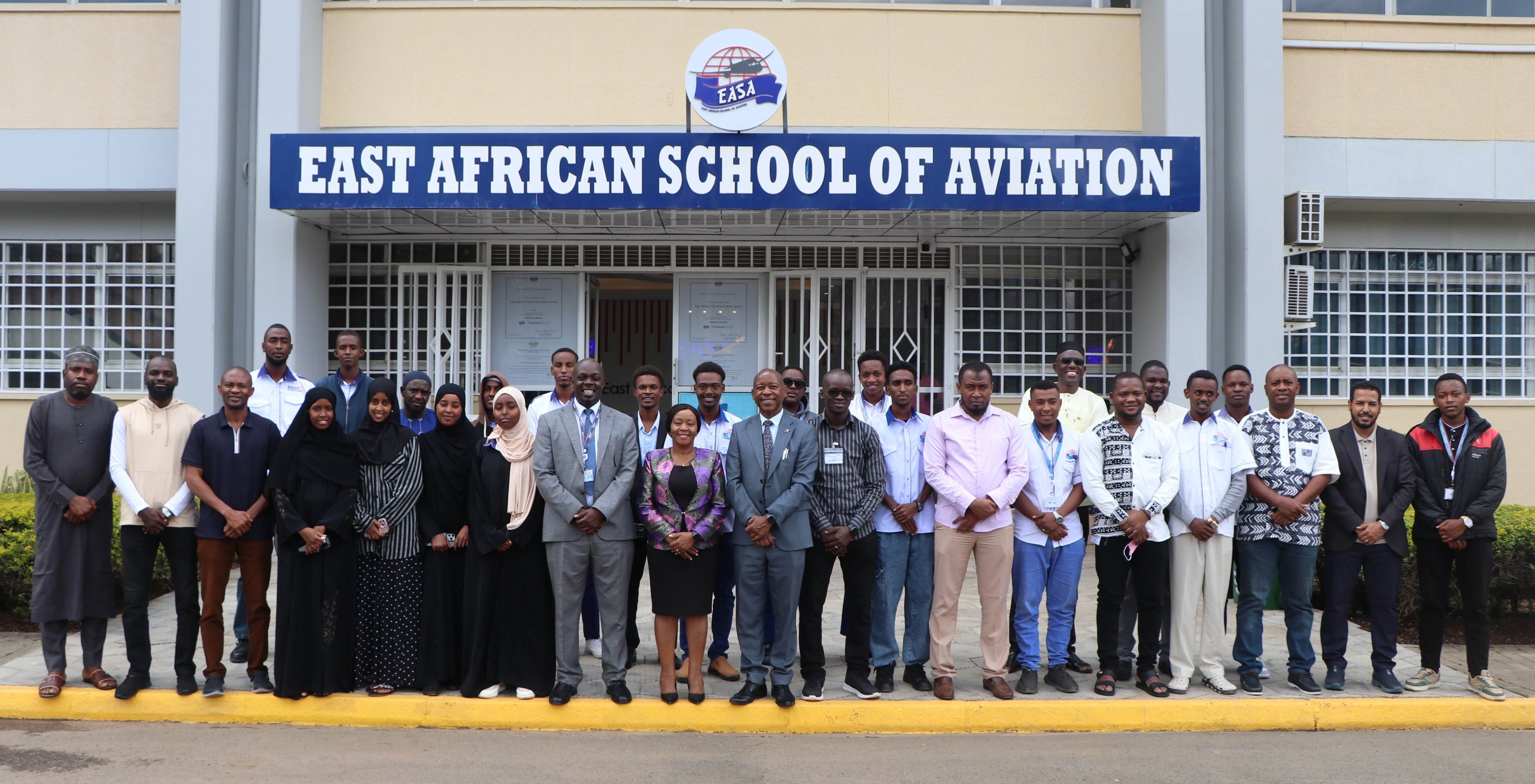 𝗘𝗔𝗦𝗔 𝗠𝗮𝗻𝗮𝗴𝗲𝗺𝗲𝗻𝘁 𝗠𝗲𝗲𝘁𝘀 𝗠𝘂𝘀𝗹𝗶𝗺 𝗖𝗼𝗺𝗺𝘂𝗻𝗶𝘁𝘆 𝗮𝘁 𝘁𝗵𝗲 𝗦𝘁𝗮𝗿𝘁 𝗼𝗳 𝗥𝗮𝗺𝗮𝗱𝗮𝗻