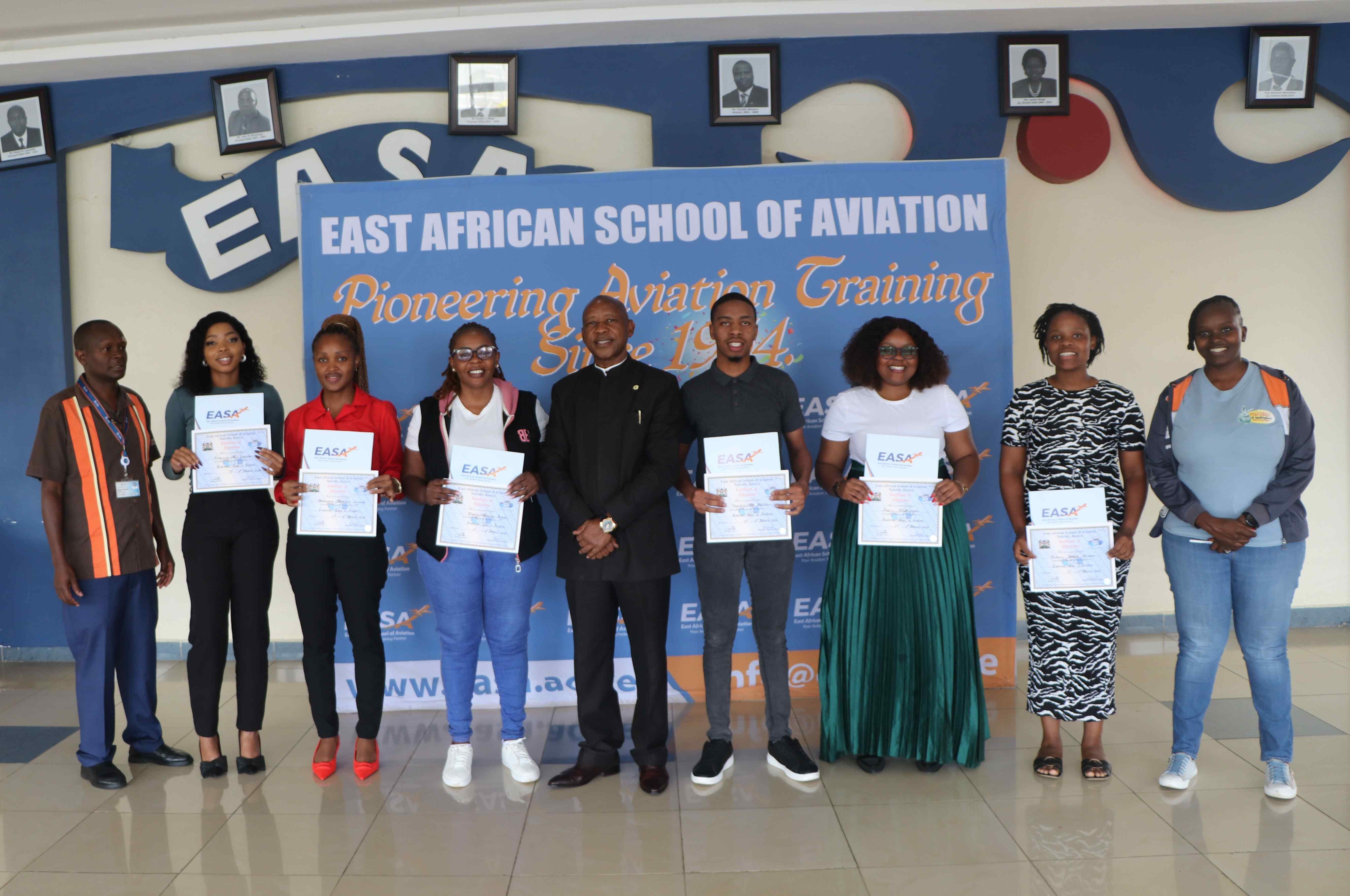 𝗖𝗨𝗦𝗧𝗢𝗠𝗘𝗥 𝗖𝗔𝗥𝗘 𝗜𝗡 𝗔𝗩𝗜𝗔𝗧𝗜𝗢𝗡 𝗖𝗢𝗨𝗥𝗦𝗘 𝗖𝗟𝗢𝗦𝗨𝗥𝗘